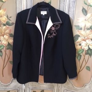 STUDIO I woman’s black blazer Size 18W